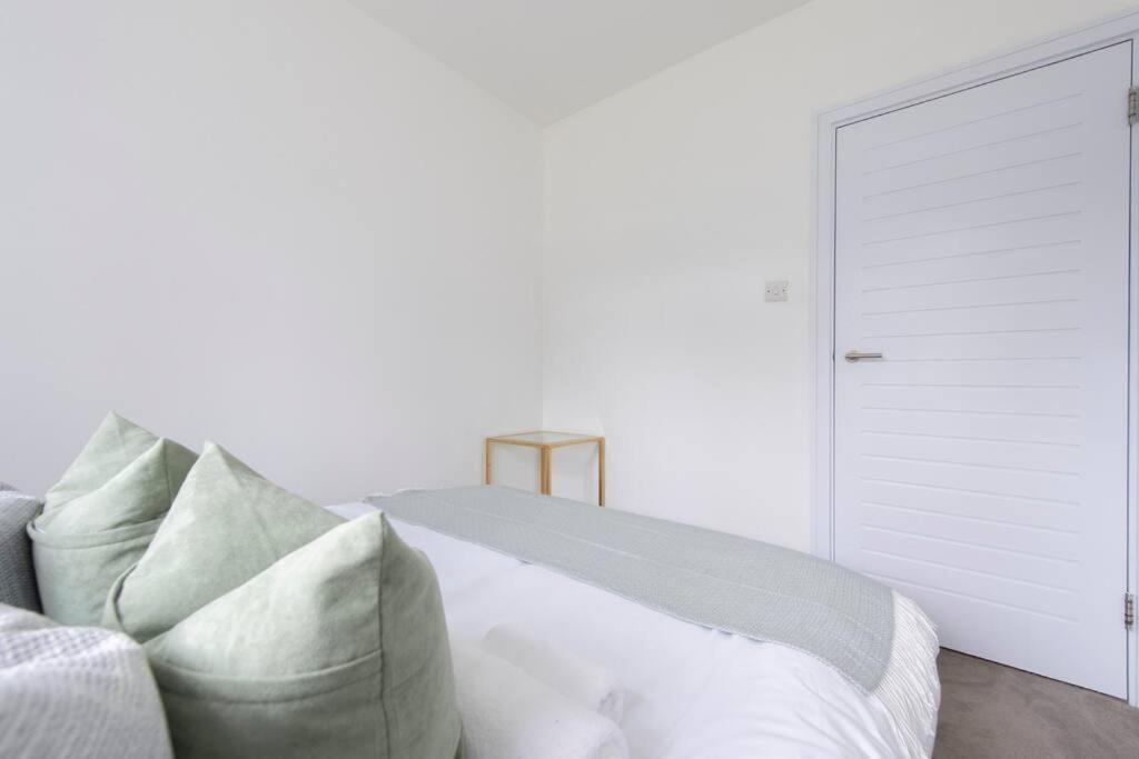 2 Bedroom Modern Urban Sanctuary 1Cc - Cherrydeal Λονδίνο Εξωτερικό φωτογραφία