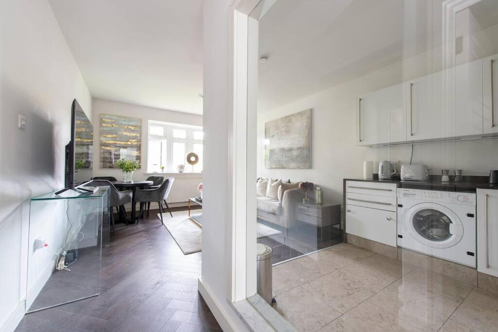 2 Bedroom Modern Urban Sanctuary 1Cc - Cherrydeal Λονδίνο Εξωτερικό φωτογραφία