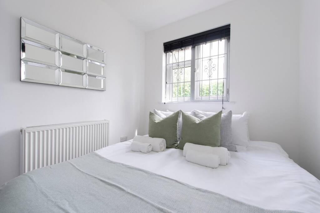 2 Bedroom Modern Urban Sanctuary 1Cc - Cherrydeal Λονδίνο Εξωτερικό φωτογραφία